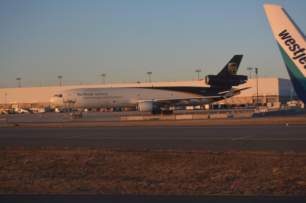 Photo of aircraft N525UP operated by United Parcel Service (UPS)