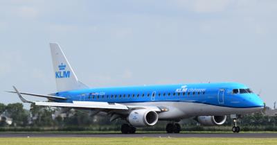 Image of aircraft registration PH-EZA - A ERJ-190-STD (ERJ-190-100) operated by KLM Cityhopper