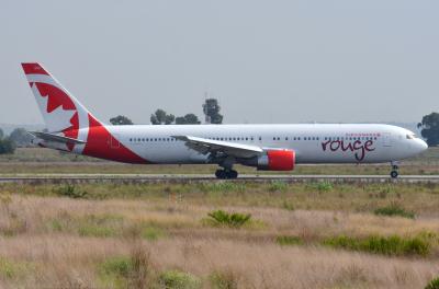 Photo of aircraft C-GHPN operated by Air Canada Rouge