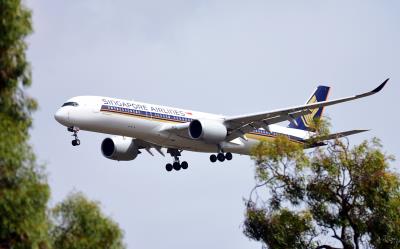 Photo of aircraft 9V-SHV operated by Singapore Airlines