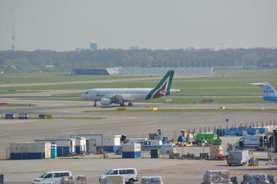 Photo of aircraft EI-IMG operated by Alitalia