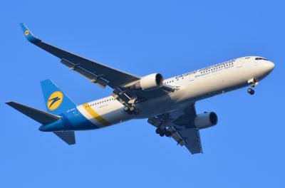 Photo of aircraft UR-GED operated by Ukraine International Airlines