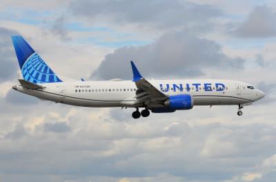 Photo of aircraft N47288 operated by United Airlines