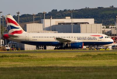 Image of aircraft registration G-EUUK - A A320-232 operated by British Airways