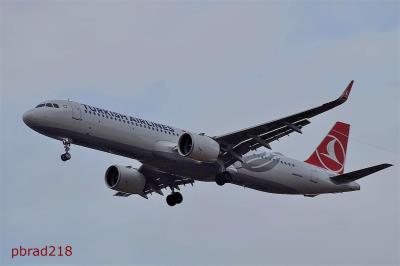 Photo of aircraft TC-LSV operated by Turkish Airlines