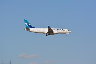 Photo of aircraft C-GCAM operated by WestJet