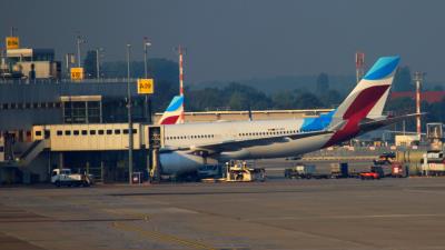 Photo of aircraft OO-SFK operated by Eurowings
