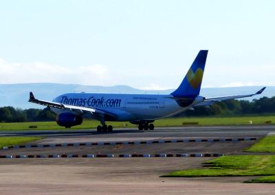 Photo of aircraft G-CHTZ operated by Thomas Cook Airlines