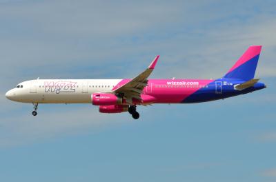 Image of aircraft registration HA-LXG - A A321-231(WL) operated by Wizz Air