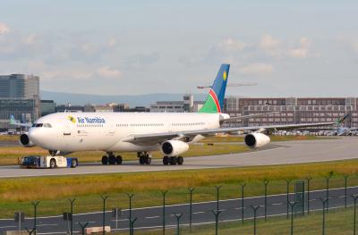 Photo of aircraft V5-NME operated by Air Namibia