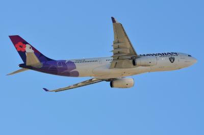 Photo of aircraft N379HA operated by Hawaiian Airlines