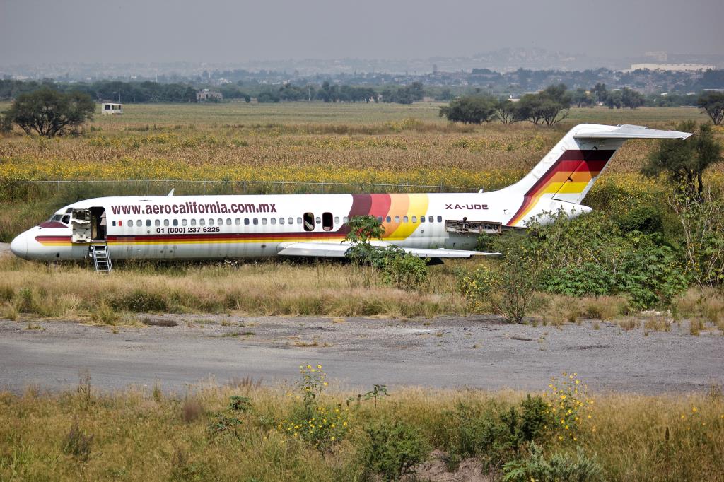 Photo of aircraft XA-UDE operated by Aero California