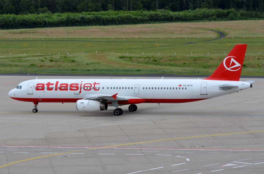 Photo of aircraft TC-ETV operated by Atlasjet