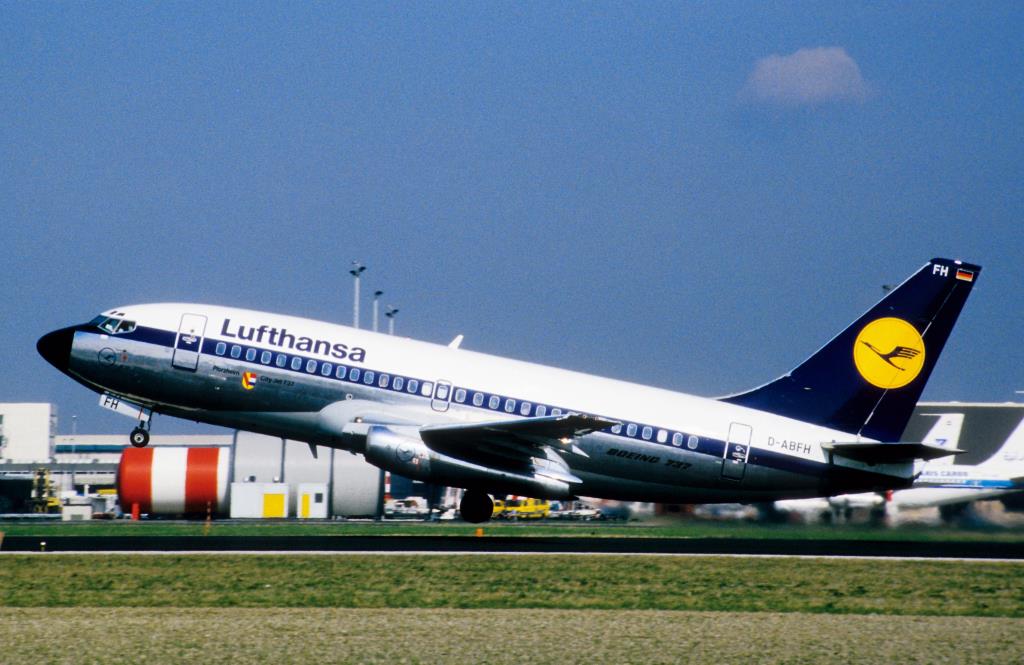 Photo of aircraft D-ABFH operated by Lufthansa