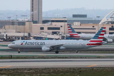Photo of aircraft N195UW operated by American Airlines