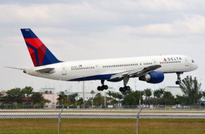 Photo of aircraft N525US operated by Delta Air Lines