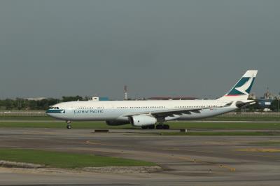 Photo of aircraft B-LAK operated by Cathay Pacific Airways