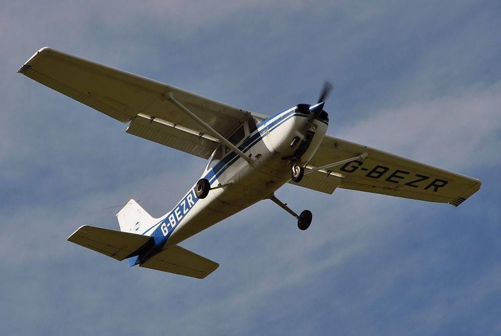 Photo of aircraft G-BEZR operated by Kirmington Aviation Ltd