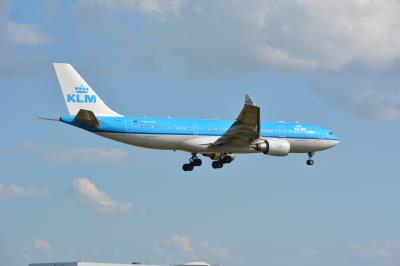 Image of aircraft registration PH-AOM - A A330-203 operated by KLM Royal Dutch Airlines