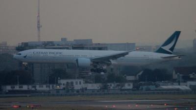 Image of aircraft registration B-KQJ - A 777-367(ER) operated by Cathay Pacific Airways