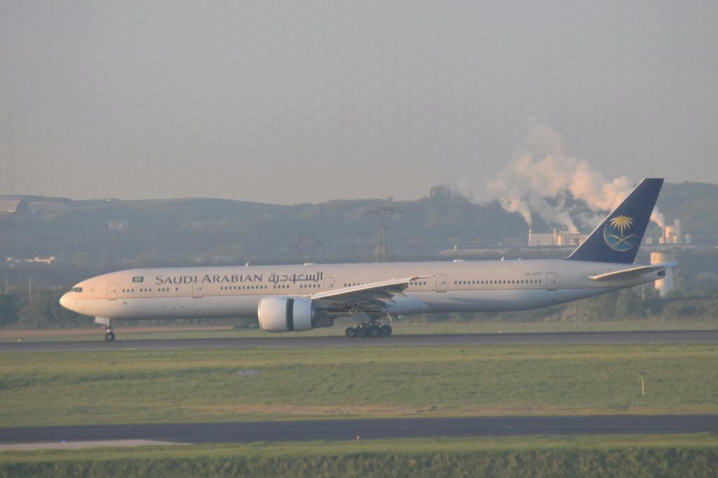 Photo of aircraft HZ-AK17 operated by Saudi Arabian Airlines