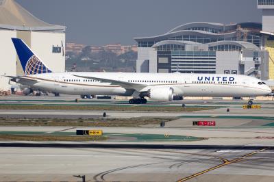 Image of aircraft registration N16008 - A 787-10 Dreamliner operated by United Airlines