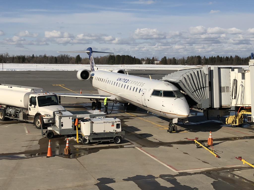 Photo of aircraft N174GJ operated by GoJet Airlines