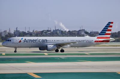 Photo of aircraft N163US operated by American Airlines