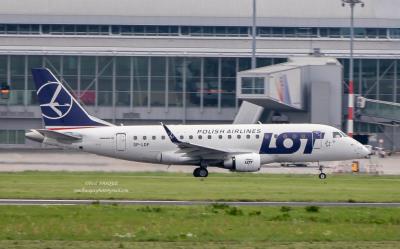 Photo of aircraft SP-LDF operated by LOT - Polish Airlines