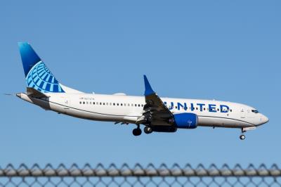 Photo of aircraft N27274 operated by United Airlines
