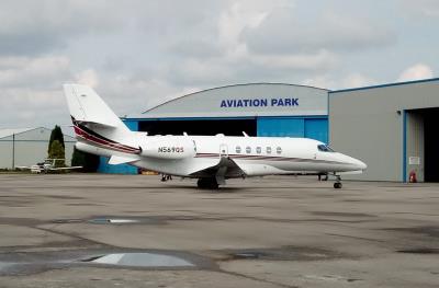 Photo of aircraft N569QS operated by NetJets