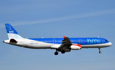 Photo of aircraft G-MEDJ operated by bmi British Midland