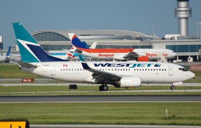 Photo of aircraft C-FWSV operated by WestJet
