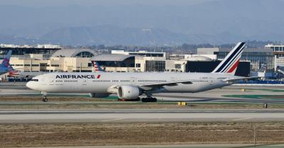 Photo of aircraft F-GZNA operated by Air France