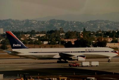 Photo of aircraft N131DN operated by Delta Air Lines