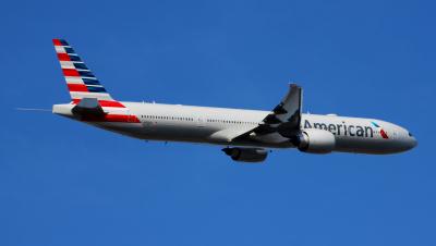 Photo of aircraft N735AT operated by American Airlines
