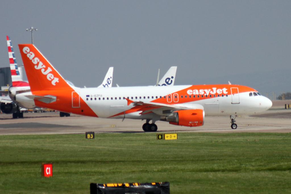 Photo of aircraft G-EZFU operated by easyJet