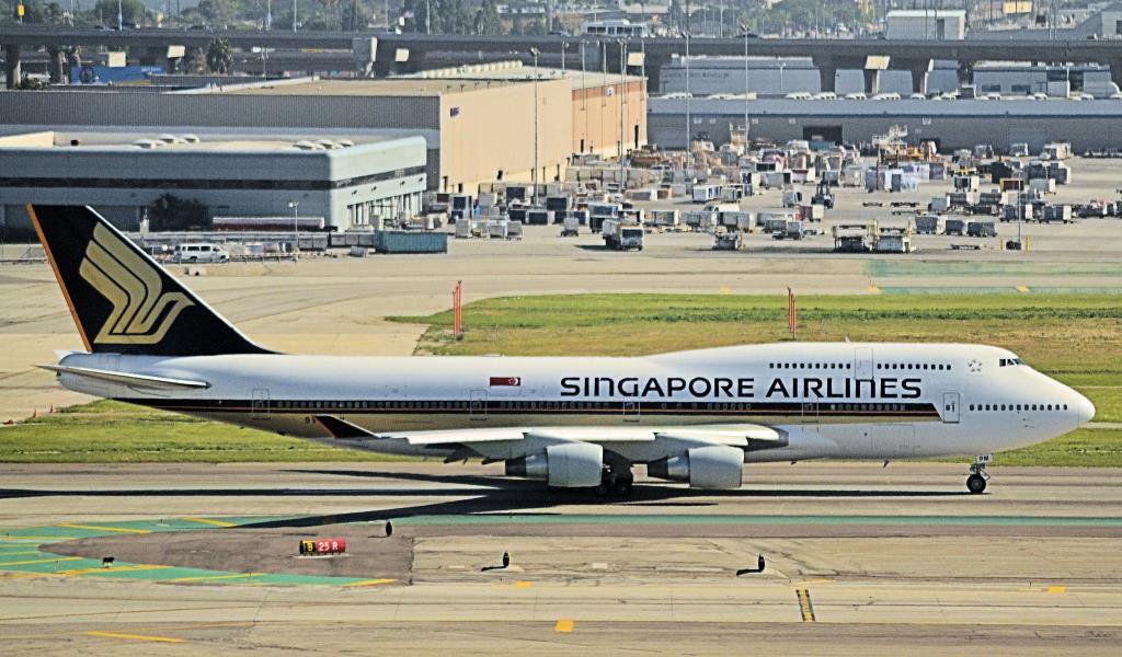 Photo of aircraft 9V-SPM operated by Singapore Airlines