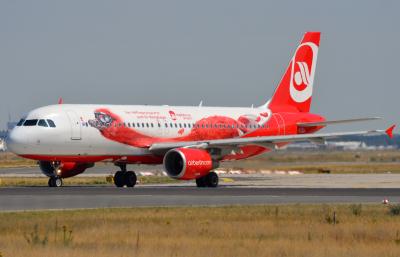 Photo of aircraft D-ABFO operated by Air Berlin