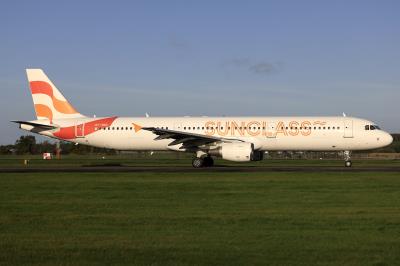 Photo of aircraft OY-VKD operated by Sunclass Airlines