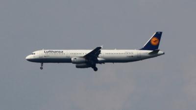 Image of aircraft registration D-AISQ - A A321-231 operated by Lufthansa