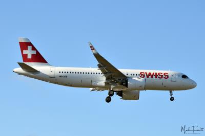 Photo of aircraft HB-JDB operated by Swiss