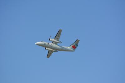 Photo of aircraft C-GION operated by Air Canada Express
