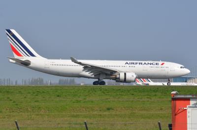 Photo of aircraft F-GZCJ operated by Air France