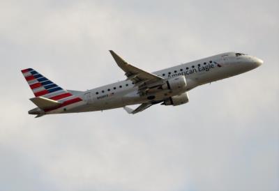 Photo of aircraft N438YX operated by American Eagle
