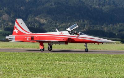 Photo of aircraft J-3084 operated by Swiss Air Force