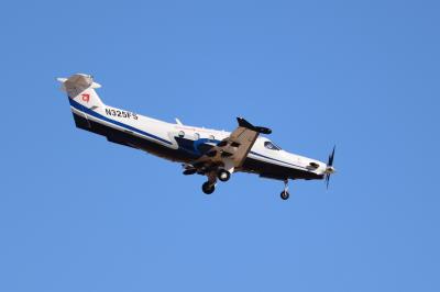 Photo of aircraft N325FS operated by Element Aviation Services Inc