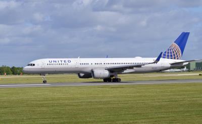 Photo of aircraft N17133 operated by United Airlines