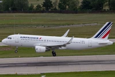 Photo of aircraft F-HEPJ operated by Air France