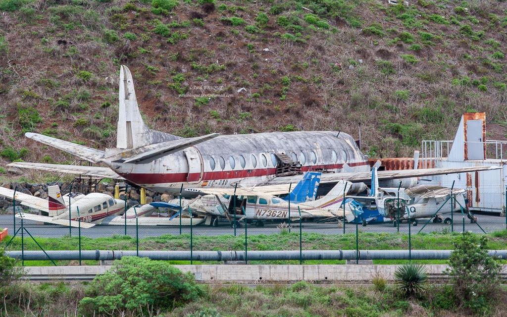 Photo of aircraft EC-DXU operated by Lineas Aereas Canarias